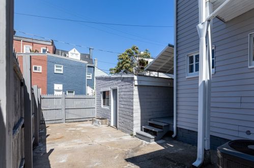 4923 Butler St, Pittsburgh PA 15201-2647 exterior