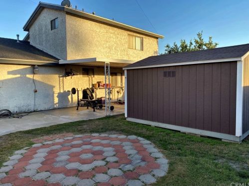 17521 Balfern Ave, Bellflower CA 90706-7114 exterior