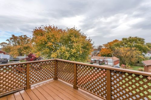 1255 Chestnut St, Monaca PA 15061-1042 exterior