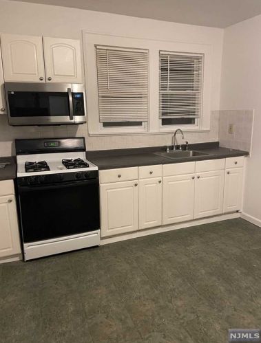 159 Fort Lee Rd, Teaneck NJ  07666-3951 exterior