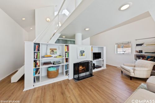 2037 Mclean Ave, Chicago IL 60647-4532 exterior