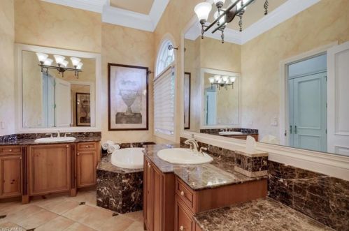 15715 Villoresi Way, Naples FL 34110-2715 exterior