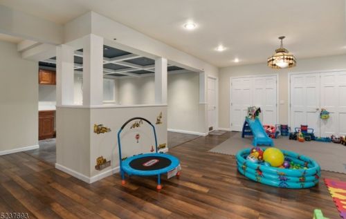 75 Hidden Glen Dr, Sparta NJ  07871-3843 exterior