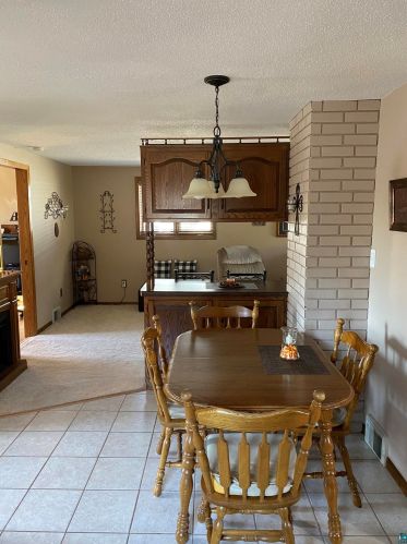 26 6 St, Duluth MN 55810-2240 exterior