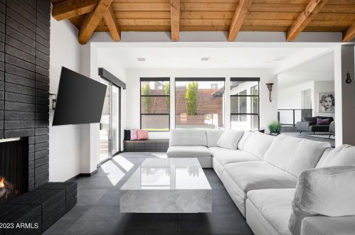 6264 31st Way, Phoenix AZ  85016-2327 exterior