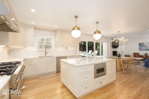 65 Barbara Ln, Atlanta GA  30327-3319 exterior