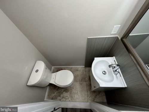 5131 12 St, Philadelphia PA 19123-0037 exterior