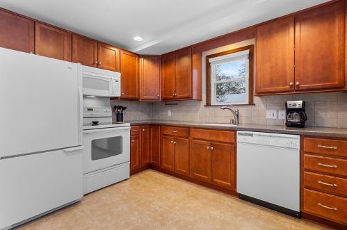 3430 89, Milwaukee WI 53222-3650 exterior