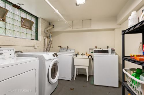 2526 Argyle St, Chicago IL 60625-2604 exterior