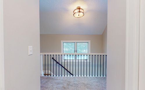 2501 Arc St, Saint Paul MN 55109-1918 exterior