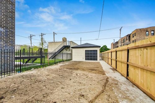 6346 Kenwood Ave, Chicago IL 60619-1427 exterior