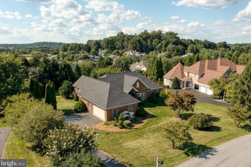 2091 Mallard Dr, Lancaster PA 17601-5457 exterior