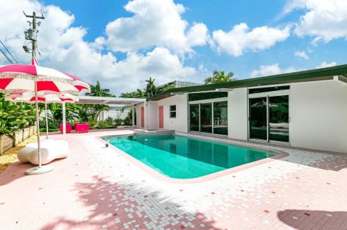 1165 2nd Ter, Boca Raton, FL 33432-2802