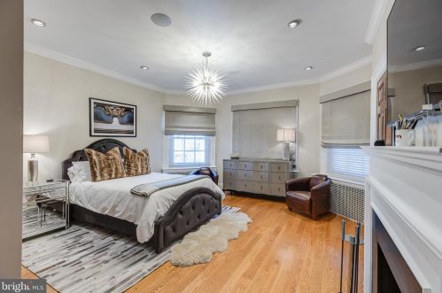 2101 Delancey St, Philadelphia PA 19103-6408 exterior