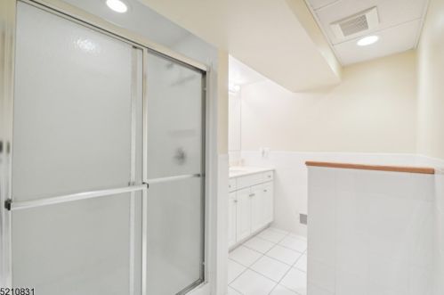 20 Chadwell Pl, Morristown NJ 07960-6946 exterior