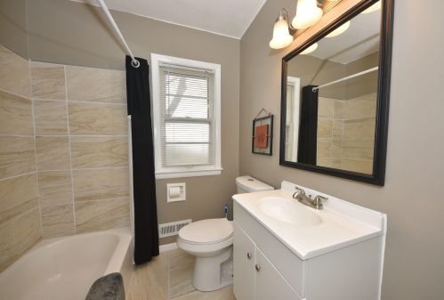 8100 Lancaster Ave, Milwaukee WI  53218-3652 exterior