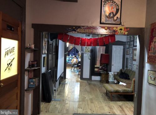 23 Walnut St, Lancaster PA 17602-2451 exterior