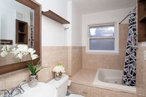 511 Berwick Blvd, Waukegan IL 60085-3409 exterior