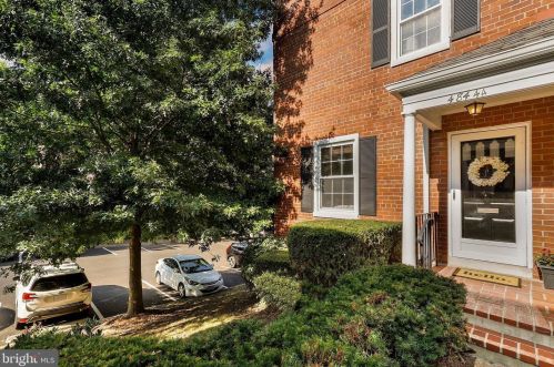 4844 28th St, Arlington, VA 22206-1366