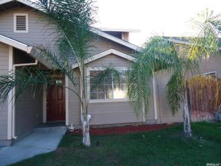 2151 Joynichole Dr, Turlock, CA 95382-6628