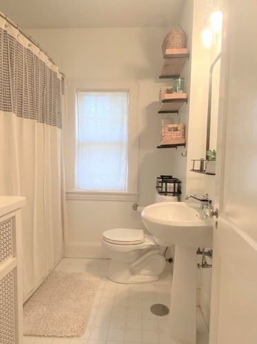 132 Maple Rd, Springfield MA 01106-3104 exterior