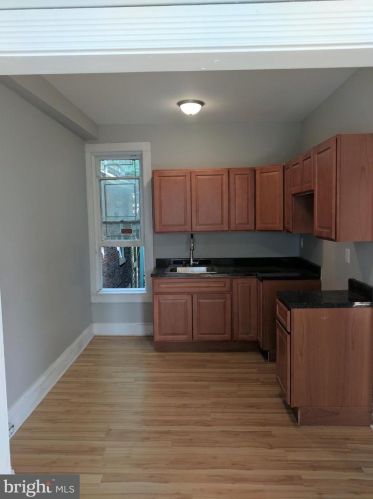 302 State St, Trenton NJ 08609-2008 exterior