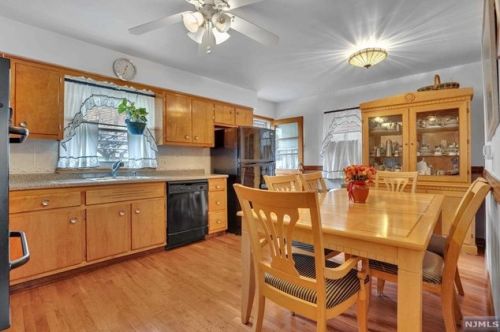 190 Maple St, Fairview NJ 07022-1512 exterior