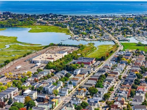 1106 Saratoga St, Boston MA exterior