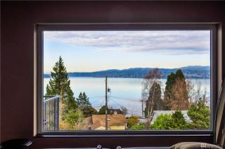 10495 Dixon Dr, Seattle, WA 98178-2714