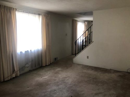 242 Clay Dr, Pittsburgh, PA 15235-3703