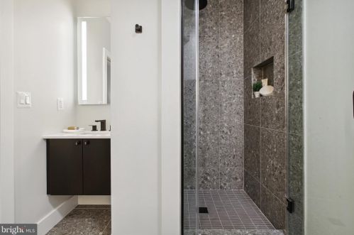 1416 A St, Washington DC  20003-1523 exterior