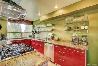 212 31st Ave, Seattle WA  98144-2556 exterior