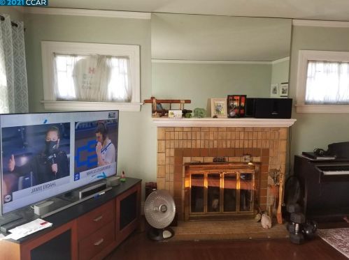 2917 King St, Berkeley, CA 94703-2129