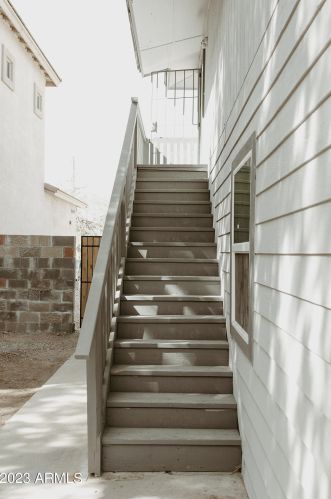 2221 27th St, Phoenix AZ 85008-2771 exterior