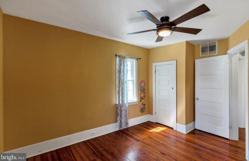 317 Graisbury Ave, Camden NJ 08106-2056 exterior