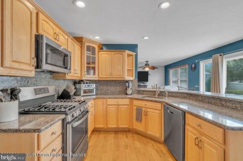 238 Pt Pleasant Ave, Berkeley Township NJ 08721-1354 exterior