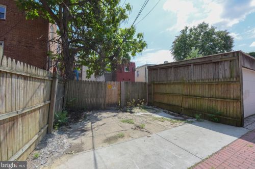 1424 10 St, Washington DC 20001-3214 exterior