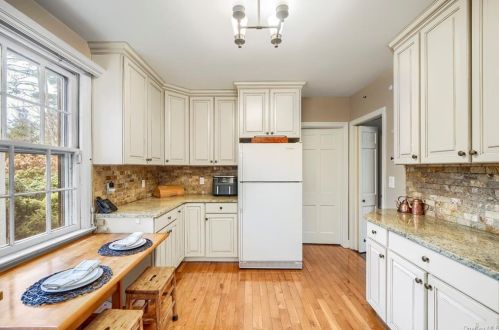 67 Creighton Ln, Briarcliff NY 10510-2408 exterior