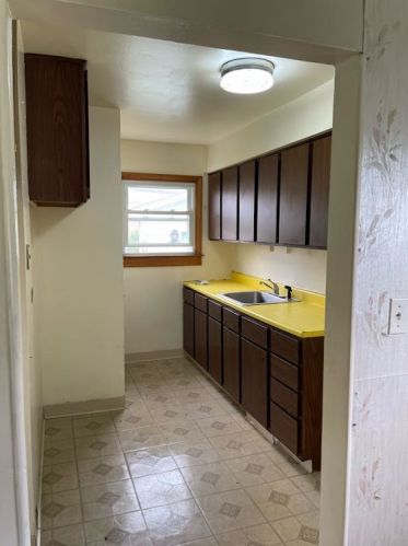 1404 Lorraine Pl, Waukegan IL 60085-1731 exterior