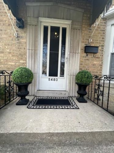 5480 Newland Ave, Chicago, IL 60656-2059