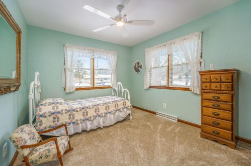 3660 Evaline Dr, Meskegon MI 49444-4133 exterior