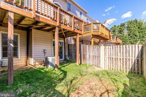 7041 Chesley Search Way, Alexandria VA 22315-4754 exterior