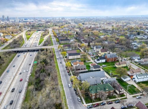 2571 8th St, Milwaukee WI 53215-3409 exterior