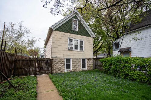 2237 18th St, Milwaukee, WI 53215-2627