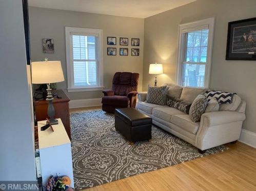 323 5th St, Litchfield MN 55355-1806 exterior