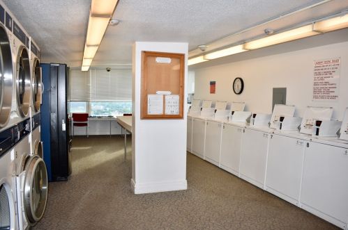 2728 Hampden Ct, Chicago IL  60614-1648 exterior