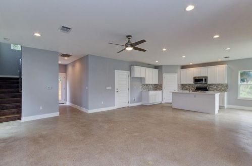 2008 13th St, Austin TX  78702-1708 exterior