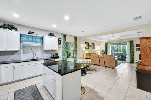 14534 Manchester Dr, Naples FL 34114-8657 exterior