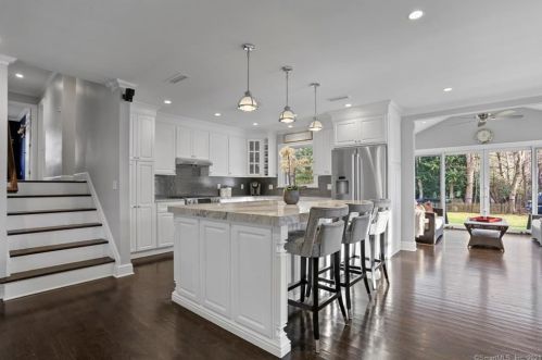 40 Easton Rd, Westport CT 06880-2215 exterior