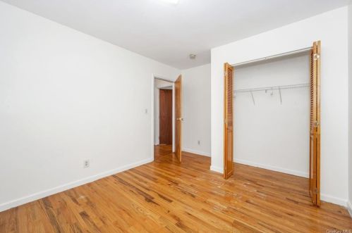 4175 Bronxwood Ave, Bronx NY 10466-4505 exterior